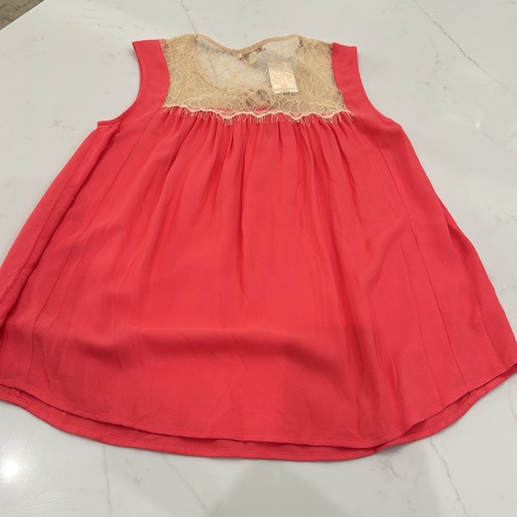 Ella Moss tank top in coral - Picture 3 of 5